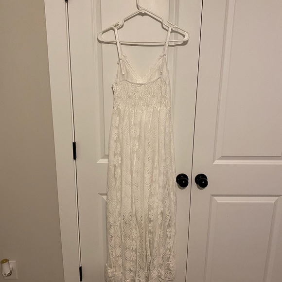 NWT - Glamorous Lace Irregular Mid-Length Dress - Picture 5 of 8